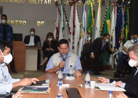 Governador do Amazonas fala em compra de respiradores e EPIs após reunir com Hamilton Mourão