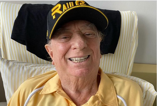 Raul Gil recebe alta médica após sofrer acidente doméstico