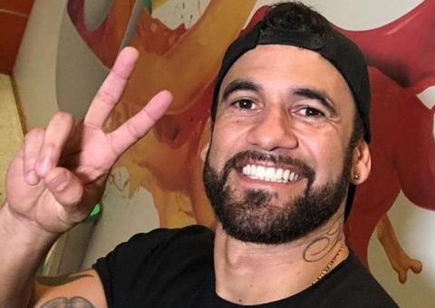 Ex-BBB Hadson Nery ironiza eliminação de Ivy: 'Volta para onde nunca deveria ter saído'
