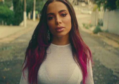 Anitta fará live de música gospel com outros artistas para arrecadar doações