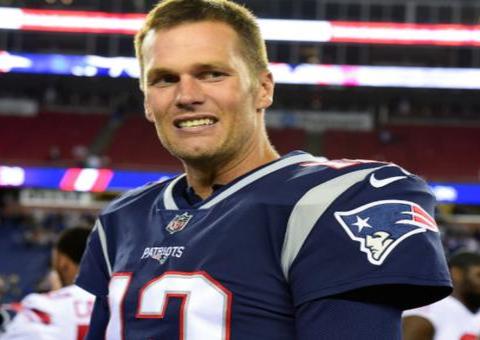 Tom Brady fura quarentena e é retirado de parque ao ser visto praticando atividade física