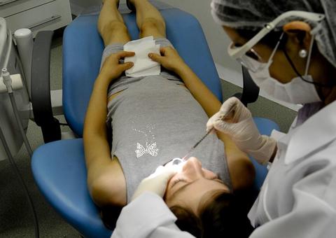 Saiba como a higiene bucal pode ajudar a prevenir complicações do coronavírus