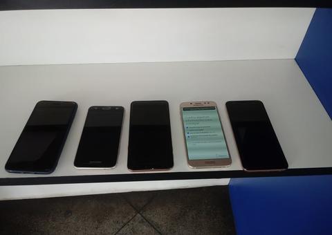 Dupla é presa vendendo celulares roubados no Centro de Manaus 