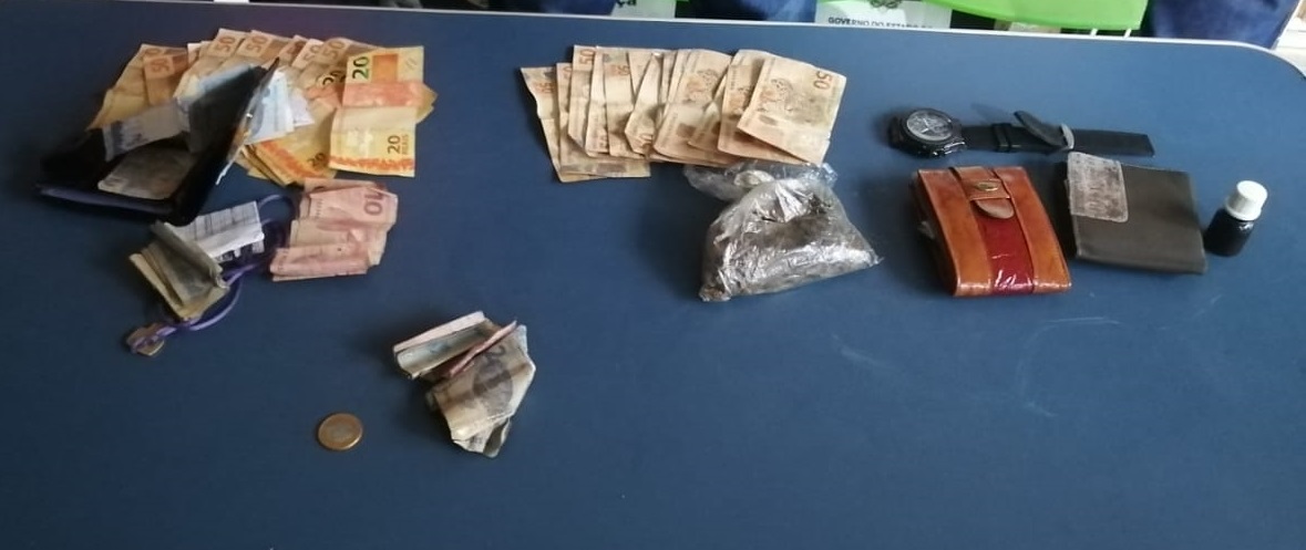 Trio é preso com drogas e dinheiro dentro de hotel no Amazonas 