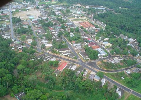 Prefeito reduz o próprio salário, do vice e dos secretários para enfrentar pandemia no Amazonas 