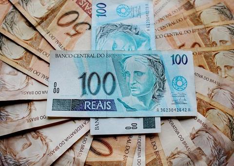 Senado aprova projeto para estender auxílio de R$ 600 a mães adolescentes e pais solteiros