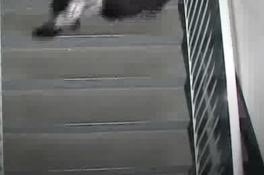 Idoso morre ao despencar da escada de casa em Manaus