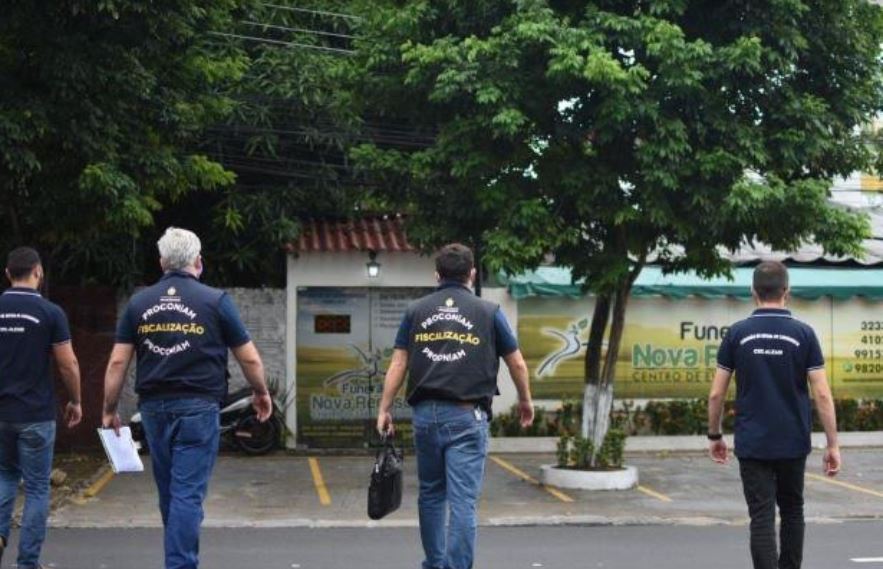 Cinco funerárias em Manaus são notificadas por cobranças abusivas
