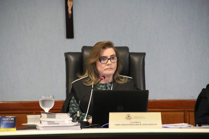 Yara Lins pede à Susam que esclareça contratos de R$ 30,2 milhões para combate à Covid-19 