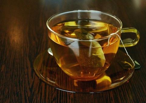 Chá de Pau D´Alho pode combater cólicas e hidratar a pele; saiba mais