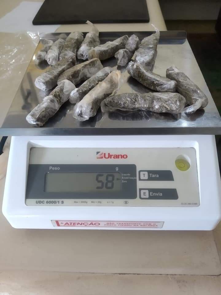 Suspeito de integrar facção criminosa é preso com droga escondida na casa da namorada no Amazonas 