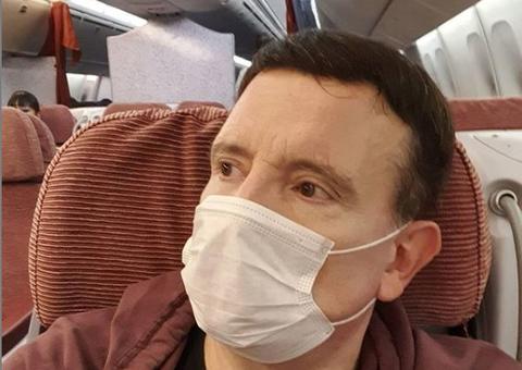 Após negar colapso em hospitais, Roberto Cabrini viaja a Manaus