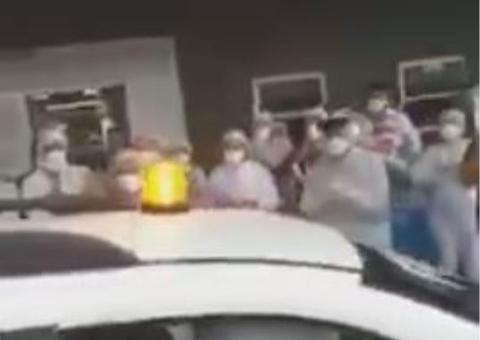 Vídeo emocionante mostra último adeus de profissionais do Hospital Platão Araújo a colega em Manaus