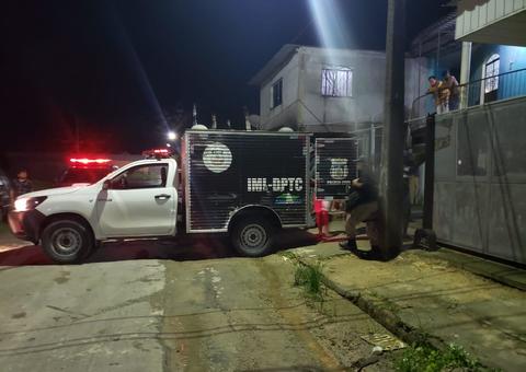Eletricista é assassinado a facadas no quintal da própria residência em Manaus