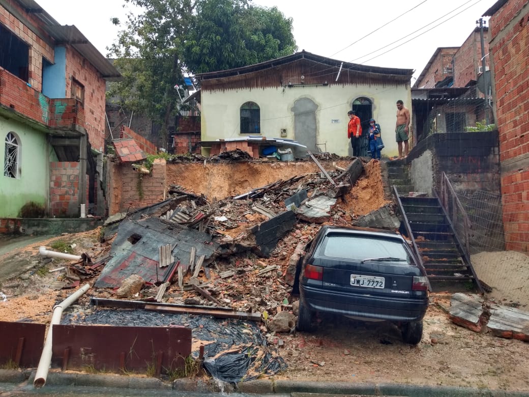 Defesa Civil registrou 32 ocorrências durante chuva em Manaus