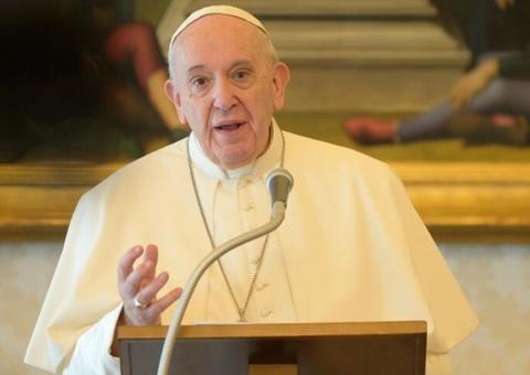 Papa Francisco se comove com situação de Manaus em meio à pandemia  