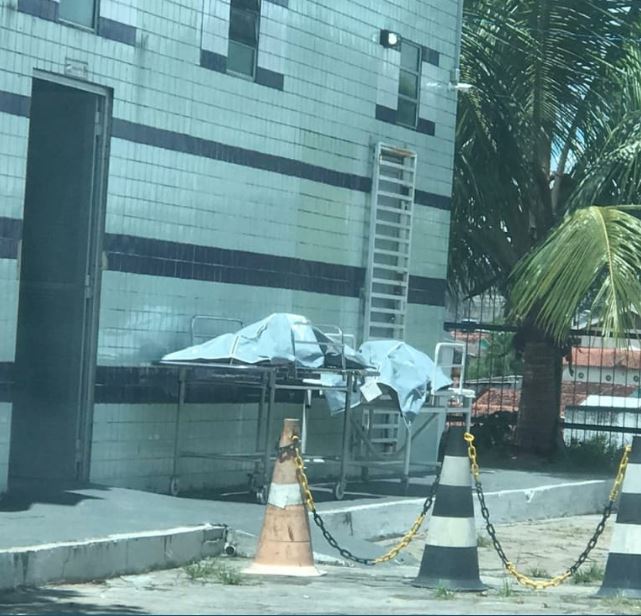 Corpos são deixados ao lado de SPA em Manaus