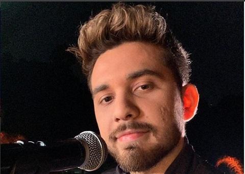 Live de Gustavo Mioto leiloa macacão de Barrichello e arrecada mais de 50 toneladas de alimentos