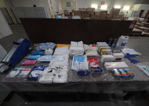 Após protestos, governo diz que tem EPIs em estoque e que 28 de Agosto está preparado 