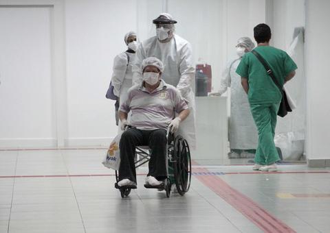 Número de internados no Amazonas é de 1,1 mil com mais de 2 mil em isolamento 