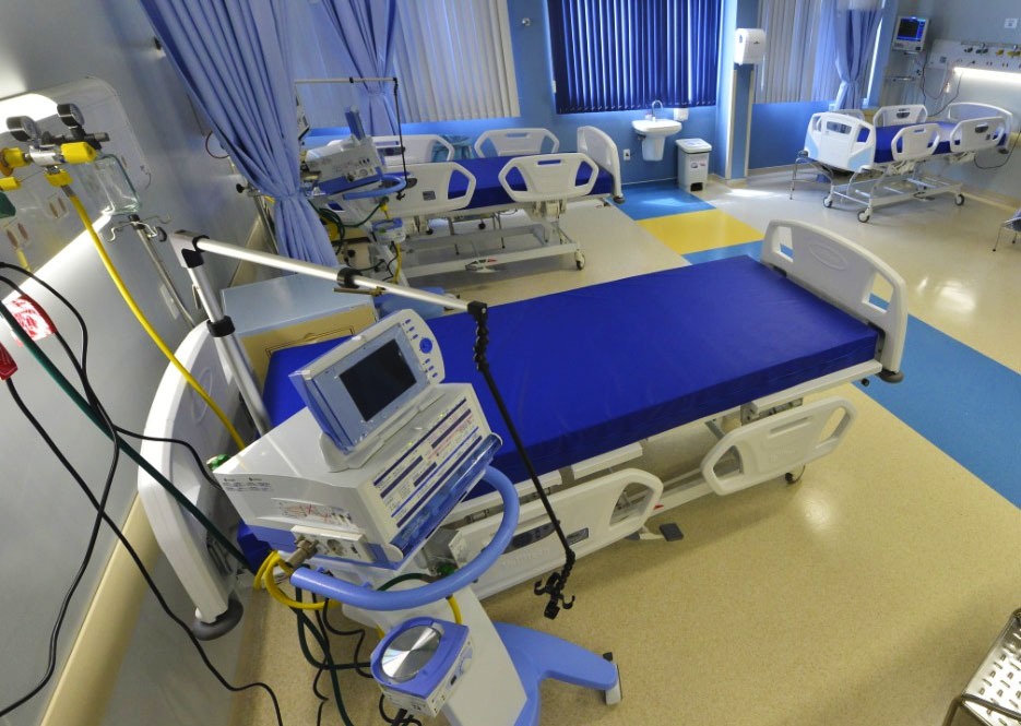 Justiça manda instalar leitos de UTI em Itacoatiara, município com alta letalidade por Covid-19