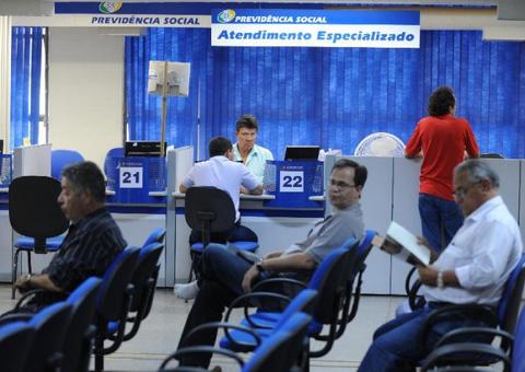 INSS irá contratar servidores temporários para análise de processos e atendimento