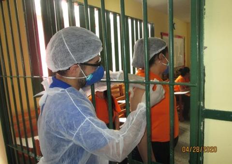 Internos das unidades prisionais de Manaus começam a receber vacina 