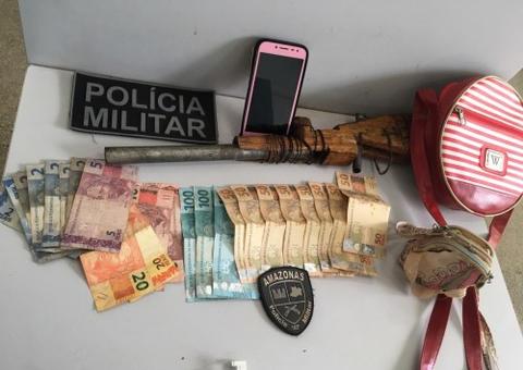 Suspeito de roubo é preso junto com irmã que teria xingado policiais no Amazonas