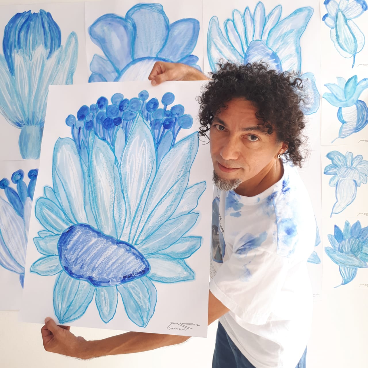 Artista plástico, Jandr Reis troca obras por cestas básicas para doações em Manaus