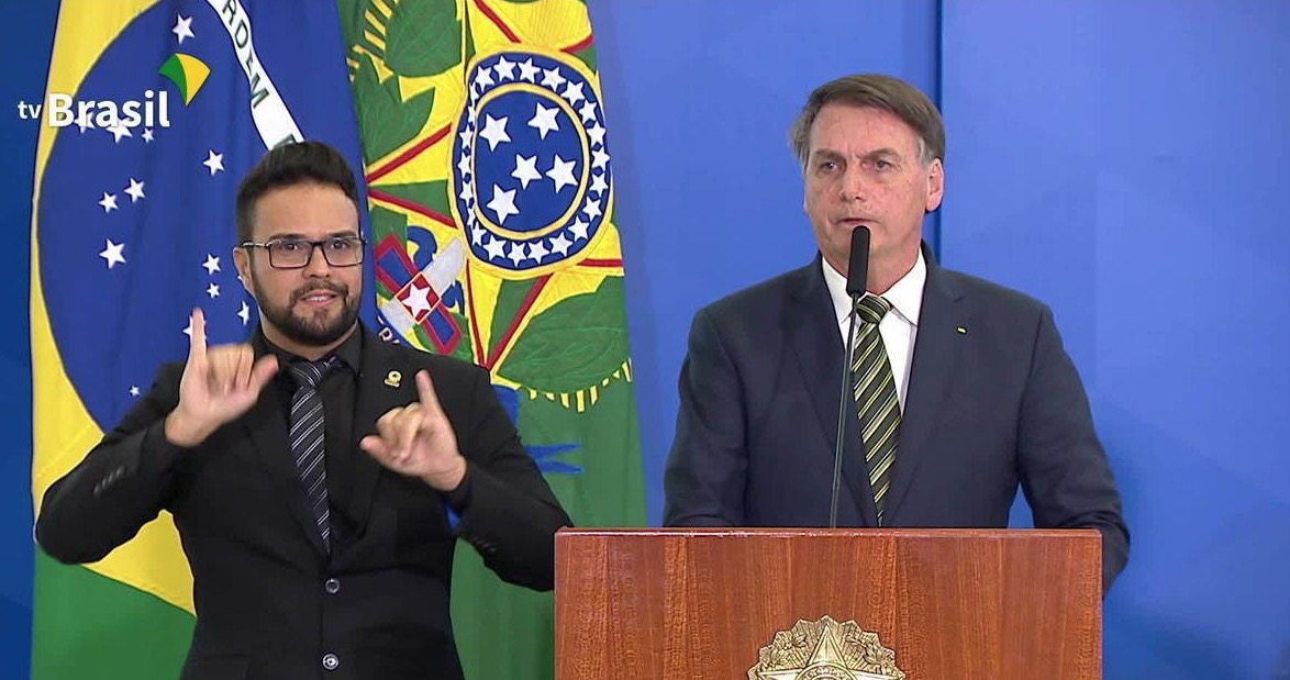 'Quem manda sou eu', diz Bolsonaro ao anunciar recurso contra veto de posse de Ramagem