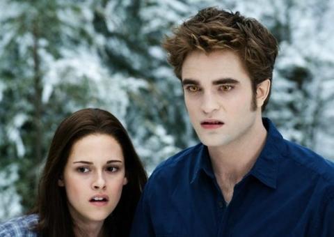 Escritora de 'Crepúsculo' inicia contagem regressiva em site e internautas apontam novo livro