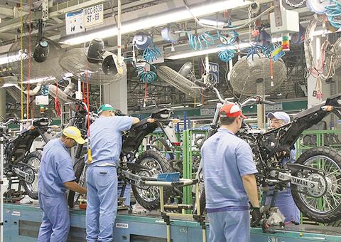 Yamaha retoma atividades em fábrica de Manaus 