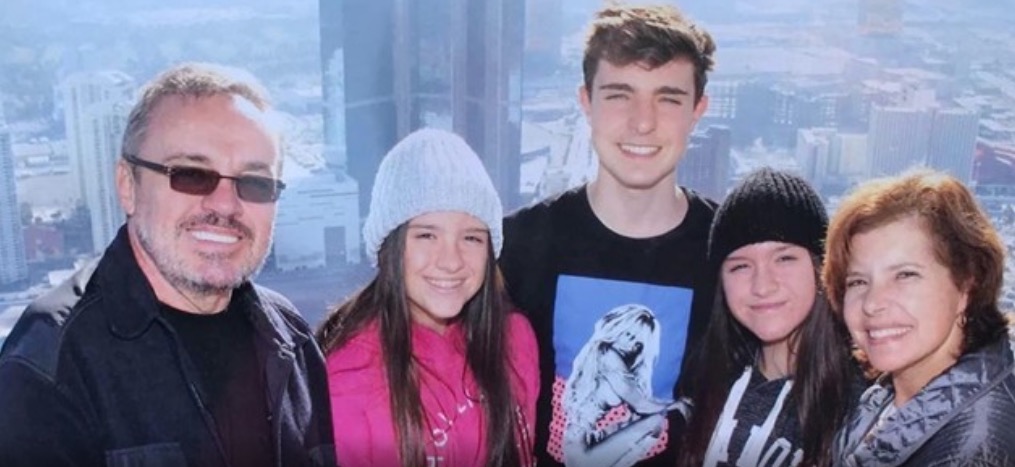 Filhos de Gugu mandam excluir benefício da própria mãe em seguro do apresentador 