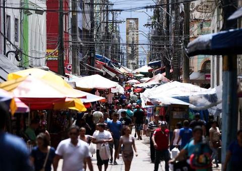 Amazonas pode ter fechamento total do comércio se casos de Covid-19 não diminuírem até o dia 13