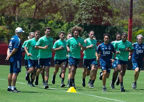 Elenco e comissão técnica do Flamengo realizam testes para coronavírus