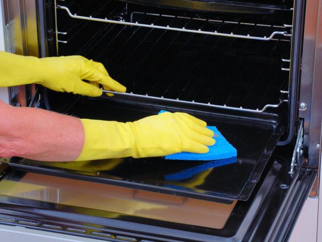 Veja onde o sal pode ser uma excelente ajuda na hora da limpeza