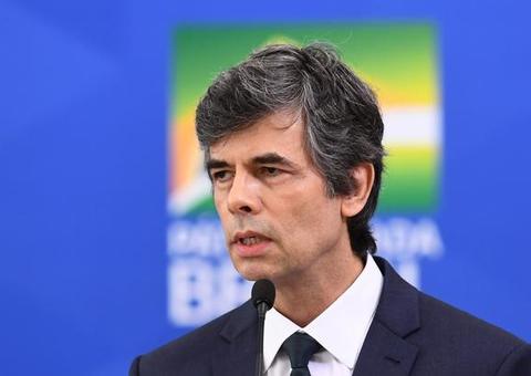 Nelson Teich vem a  Manaus acompanhar crise no sistema de saúde