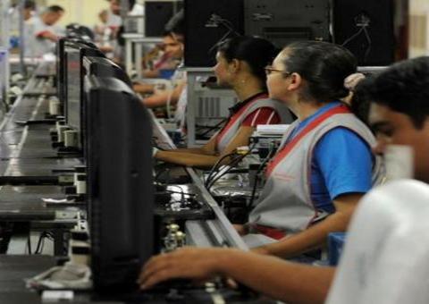 Com pandemia acelerada,mais de 50 mil trabalhadores retornam às fábricas em Manaus