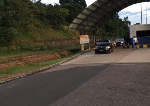 Vídeo mostra chegada de ministro Nelson Teich em Manaus para discutir situação da Saúde no Amazonas