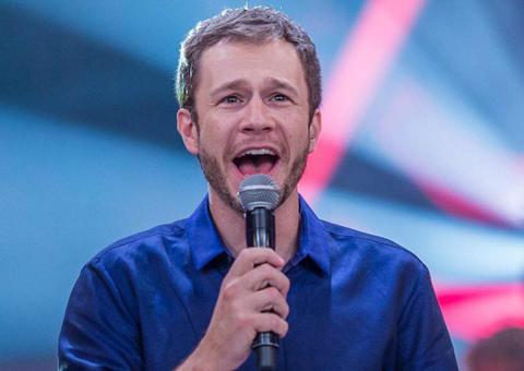 Tiago Leifert fala sobre ex-BBB Pyong: 'chorei com o filho dele porque sabia que seria pai'