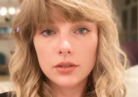 Taylor Swift envia surpresa de aniversário à enfermeira diagnosticada com coronavírus