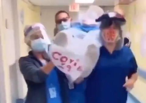 Profissionais de saúde dançam com susposto corpo de morto e viralizam na web
