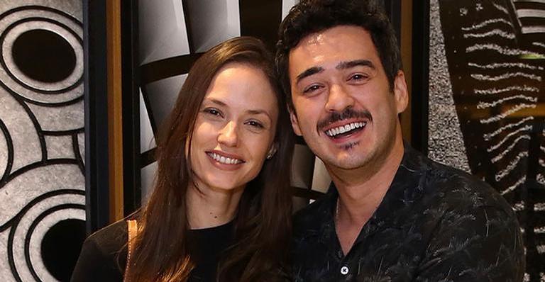 Grávida, atriz Rosanne Mulholland  teme parto durante pandemia