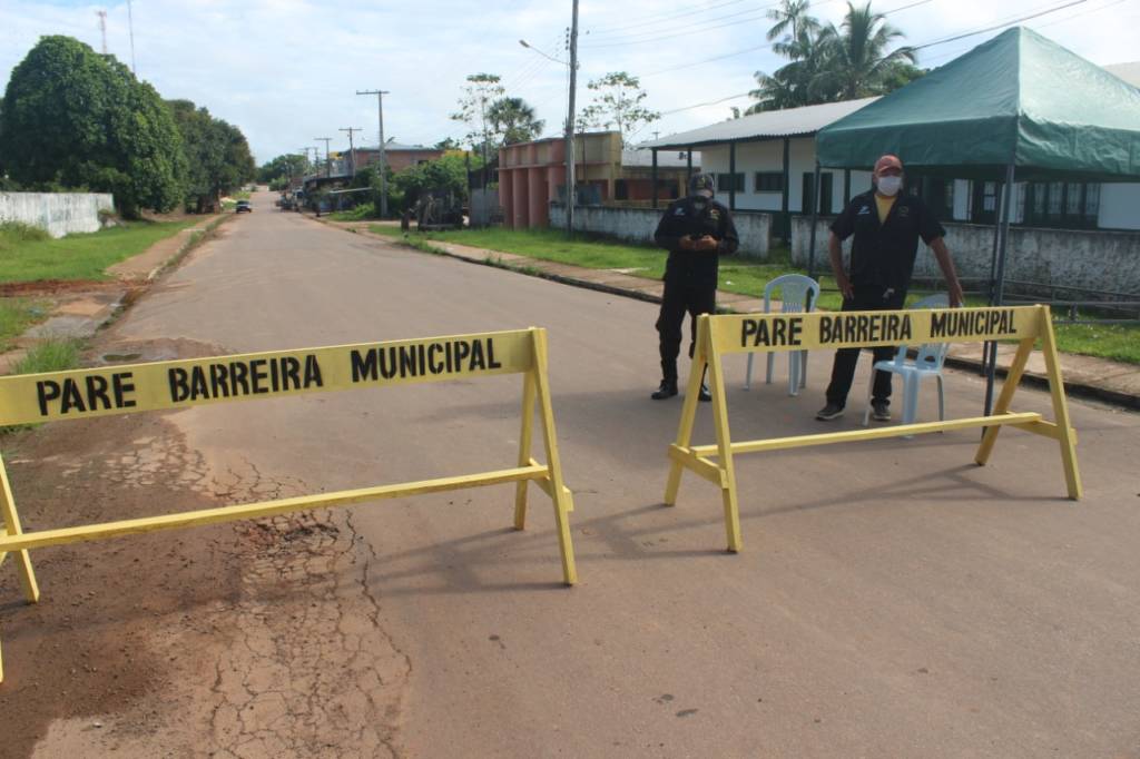 Acessos ao Careiro Castanho são fechados e população é obrigada a usar máscara 