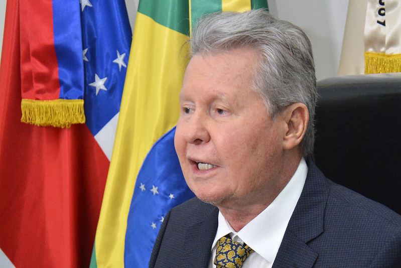 Prefeito de Manaus lamenta agressões contra jornalistas durante ato com Bolsonaro   