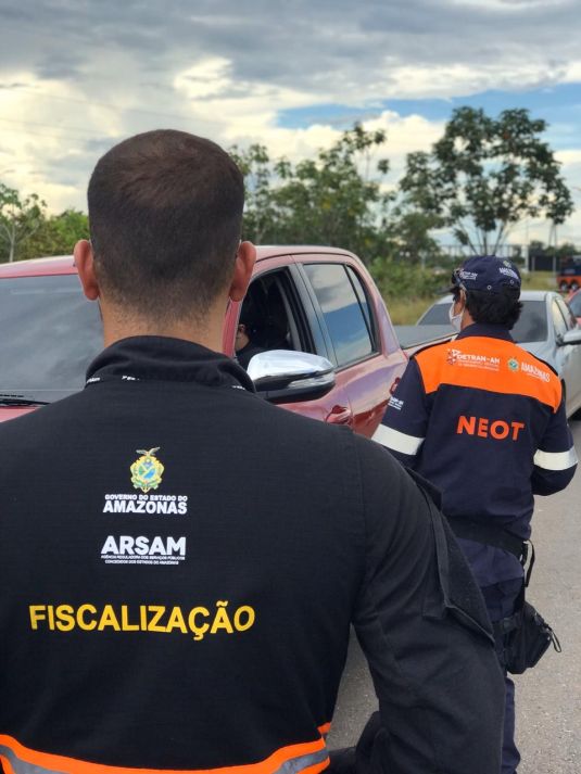 Taxistas fazem parceria com Arsepam para fiscalizar transporte ilegal no Amazonas