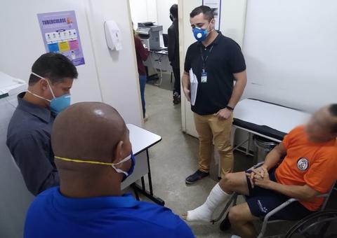 Após rebelião, UPP é inspecionada e dois detentos seguem internados em hospital de Manaus