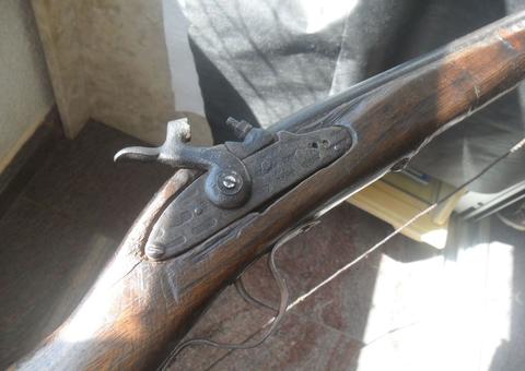 Homem é preso após atirar em colega durante confusão em mesa de bar no Amazonas