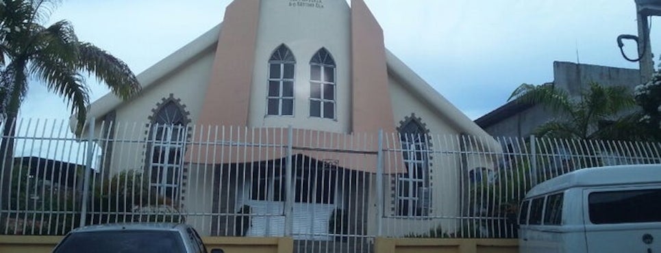 Igrejas e templos como atividade essencial é equívoco, afirma deputado