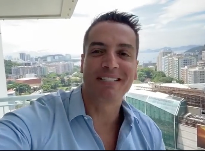 Leo Dias pede demissão da RedeTV! após cinco meses